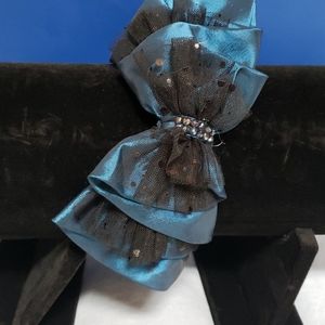 Black and blue headband